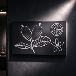 Home Чёрное настенное панно с металлическим растительным рельефом